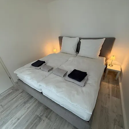 Apartment Ffm Str *