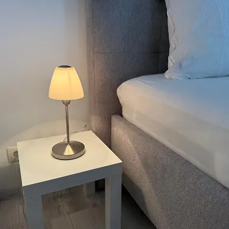 Apartment Ffm Str